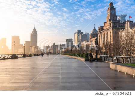 《上海》上海の街並み・早朝の外灘 67204921