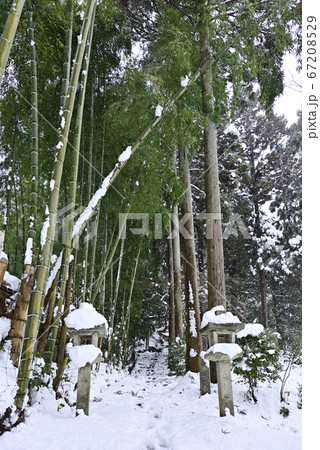 護法堂弁財天 雪景の写真素材