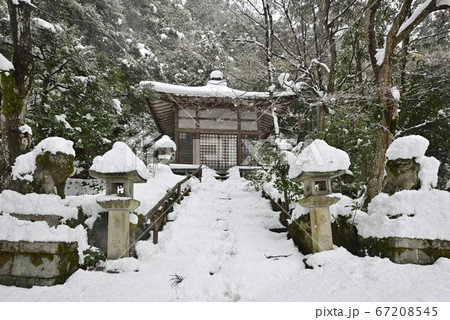 護法堂弁財天　雪景 67208545