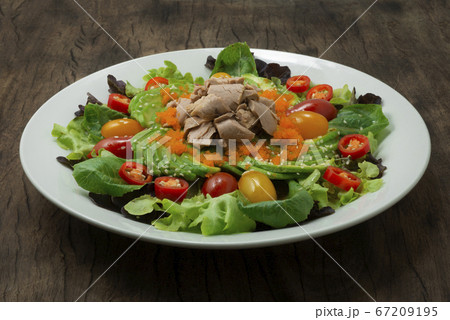 Avocado Salad Served Tuna sprinkle ebiko, sesame Avocado Salad Served Tuna sprinkle ebiko, sesame 67209195