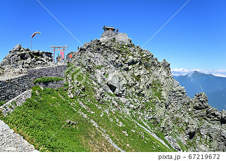 北アルプス立山の雄山 67219672