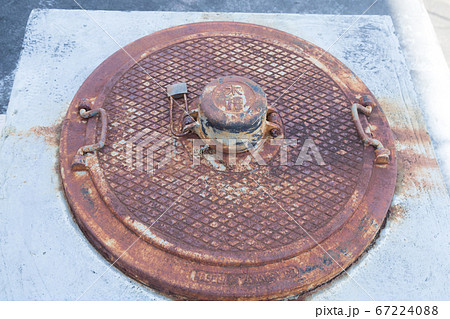 受水槽マンホール 67224088