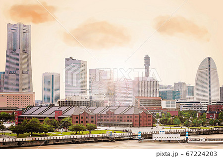 夕方の横浜みなとみらいの風景 アニメ風のイラスト素材 夕方の横浜みなとみらいの風景 アニメ風のイラスト素材