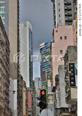 1 July 2020 the street view of Des Voeux Rd W, 1 July 2020 the street view of Des Voeux Rd W, 67224769