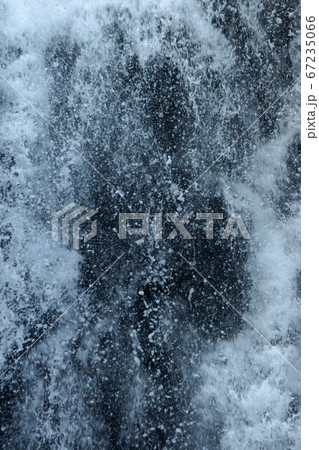 鳥取　四季の散歩　秋　不動滝 67235066