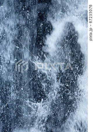 鳥取　四季の散歩　秋　不動滝 67235076