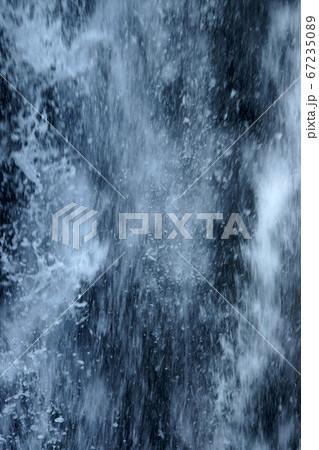 鳥取　四季の散歩　秋　不動滝 67235089