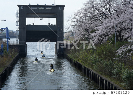 水門通過 水門通過 67235129
