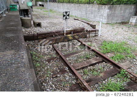 流鉄流山線の終点の馬橋駅の車止め 67240281