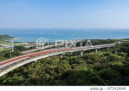 絶景ドライブコースのニライカナイ橋 絶景ドライブコースのニライカナイ橋 67242646