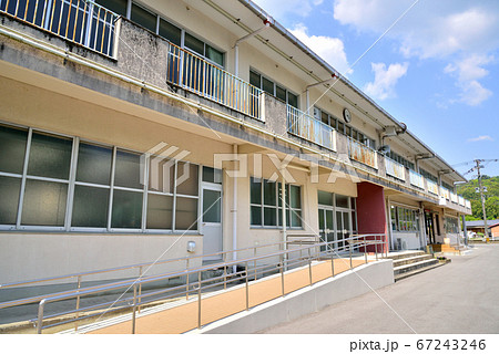 旧みやま市立山川南部小学校 福岡県みやま市山川町重富121 2016年3月31日閉校 旧みやま市立山川南部小学校 福岡県みやま市山川町重富121 2016年3月31日閉校 67243246