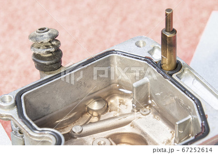 キャブレター 加速ポンプノズル ブーツの写真素材 [67252614] - PIXTA