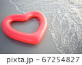 ハート浮き輪 67254827