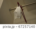 干されるマスク 67257140