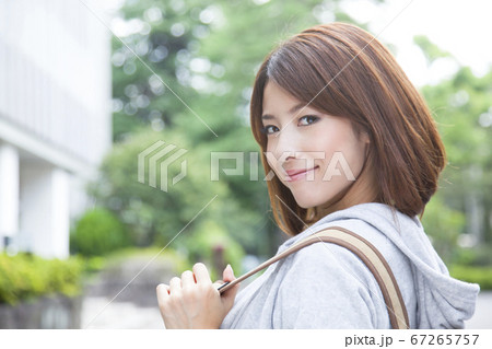 女子大学生ポートレート 67265757