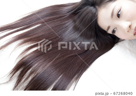 ロングヘアの女性 ロングヘアの女性 67268040