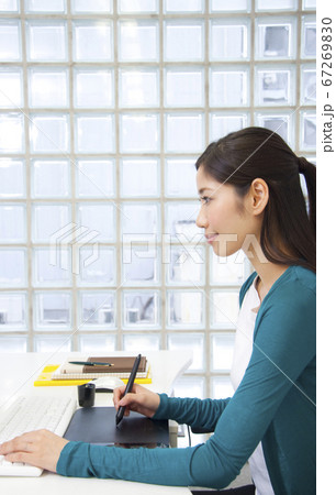 グラフィックデザイナー グラフィックデザイナー 67269830