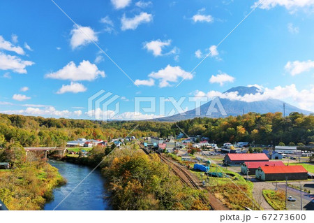 北海道 秋の青空と羊蹄山 北海道 秋の青空と羊蹄山 67273600