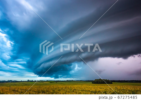 Shelf storm clouds with intense tropic rain Shelf storm clouds with intense tropic rain 67275485