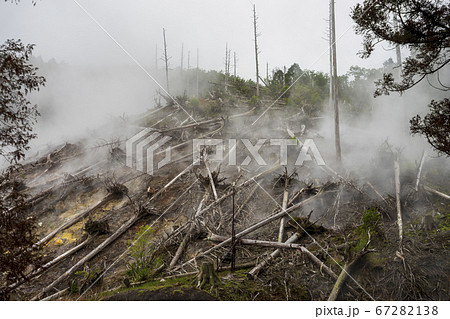 大涌谷の風景　箱根町 67282138