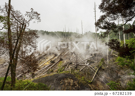 大涌谷の風景　箱根町 67282139