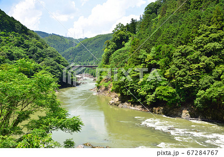 保津峡 嵯峨野トロッコ列車から 保津峡 嵯峨野トロッコ列車から 67284767