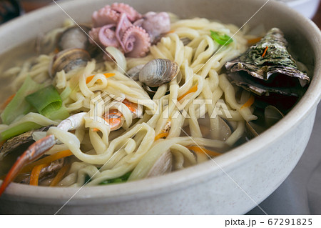 Korean food. Seafood Kalguksu Noodle Soup 67291825
