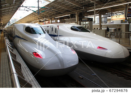 東海道新幹線N700S・N700A並び(東京駅) 東海道新幹線N700S・N700A並び(東京駅) 67294676