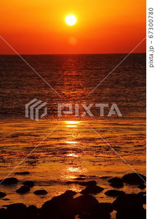 夢崎波の公園（角島）から見た夕景 67300780