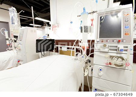 総合病院の点滴室 67304649