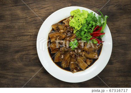 Chashu Sweet Pork Belly Stewed in Brown Sauce Chashu Sweet Pork Belly Stewed in Brown Sauce 67316717