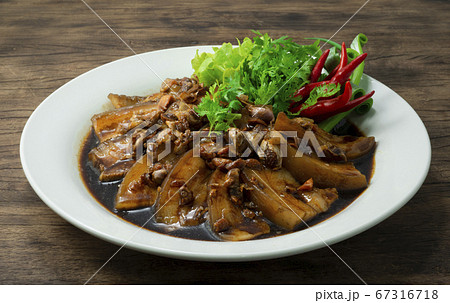Chashu Sweet Pork Belly Stewed in Brown Sauce Chashu Sweet Pork Belly Stewed in Brown Sauce 67316718
