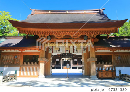【愛媛県】新緑の大山祇神社（神門） 67324380