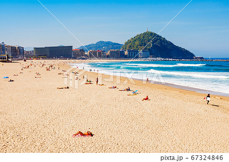 San Sebastian city beach, Spain 67324846