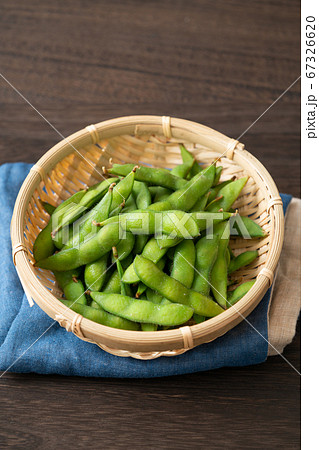 かごに盛られた枝豆 かごに盛られた枝豆 67326620