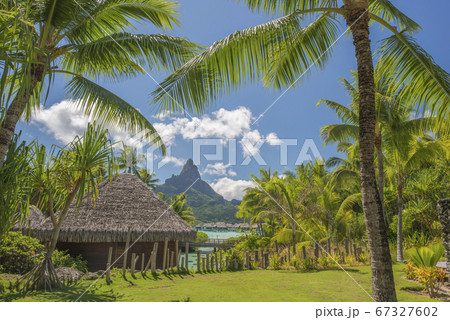 タヒチ ボラボラ ラグーン 67327602