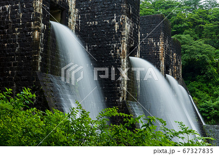 豊稔池ダムの放水 豊稔池ダムの放水 67327835
