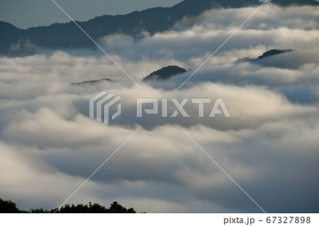 美の山公園よりの雲海 67327898