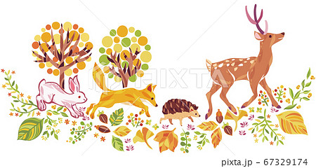 秋の紅葉や落ち葉や動物のイラスト 67329174