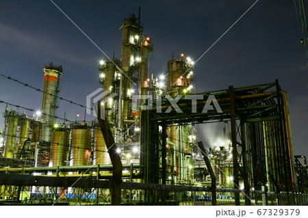川崎市の工場夜景、浮島町貨物ヤード前 川崎市の工場夜景、浮島町貨物ヤード前 67329379