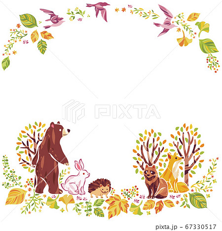 秋の紅葉や落ち葉や動物のイラストフレームのイラスト素材