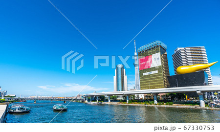 日本の東京都市景観 水上バス・ヒミコやホタルナ、特急などを望む（奥は新名所・すみだリバーウォーク） 67330753