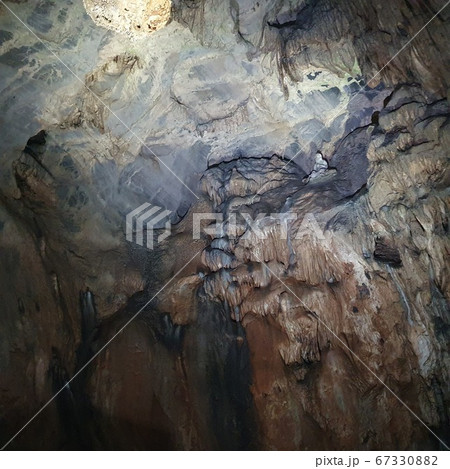 自然 光 鍾乳洞 67330882