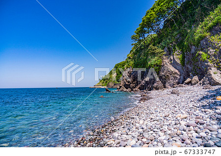 新潟県糸魚川市 親不知海岸 綺麗な海の写真素材