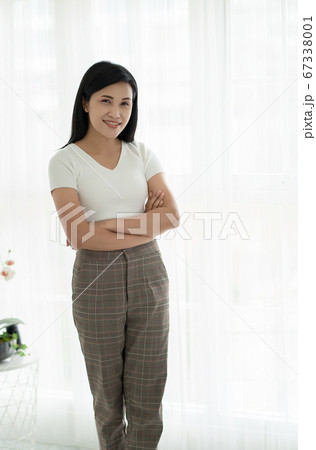 Young Asian pretty woman close up smilimg portrait Young Asian pretty woman close up smilimg portrait 67338001
