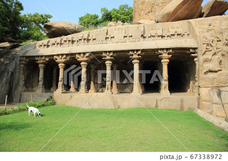 インド 世界遺産 マハバリプラム アルジュナの苦行 ガンガーの降下 巨大彫刻 レリーフ 世界最大 インド 世界遺産 マハバリプラム アルジュナの苦行 ガンガーの降下 巨大彫刻 レリーフ 世界最大 67338972