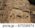 インド 世界遺産 マハバリプラム アルジュナの苦行 ガンガーの降下 巨大彫刻 レリーフ 世界最大 67338974