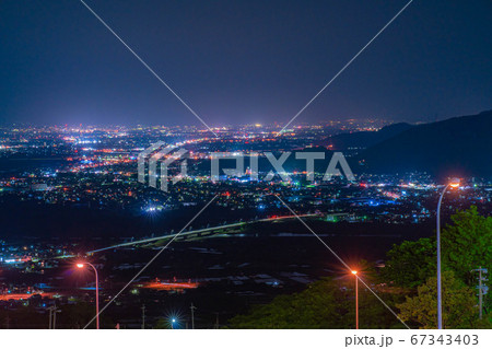 姨捨SAから見た善光寺平の夜景　【長野県】 67343403