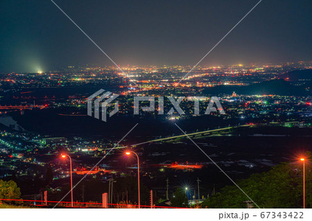 姨捨SAから見た善光寺平の夜景 【長野県】 姨捨SAから見た善光寺平の夜景 【長野県】 67343422