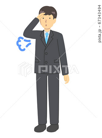 ホッとするスーツを着た男性 67343494